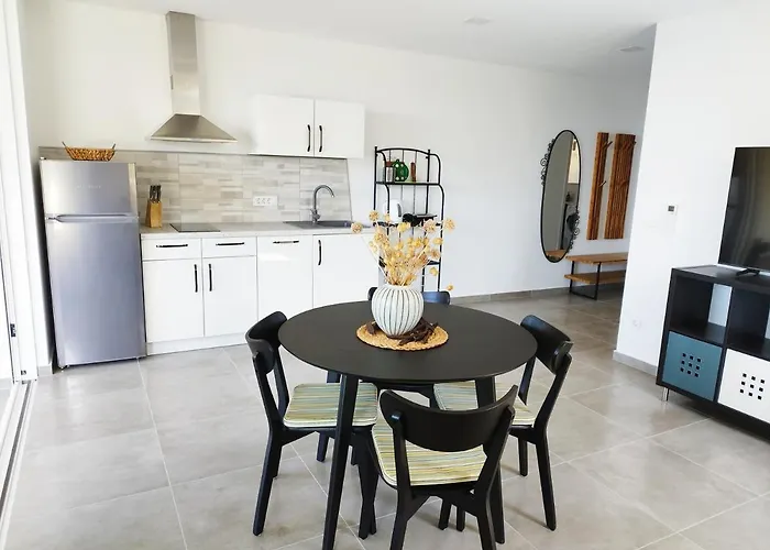 M&d Appartments コミジャ